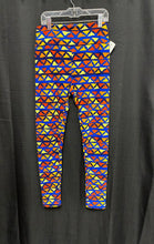 Load image into Gallery viewer, Triangle Pattern Leggings
