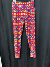 Load image into Gallery viewer, Patterned Leggings
