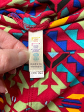 Load image into Gallery viewer, Patterned Leggings
