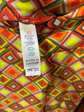 Load image into Gallery viewer, Geometric Leggings
