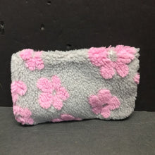 Load image into Gallery viewer, Fuzzy Flower Pouch Bag (NEW)
