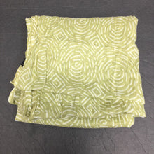 Load image into Gallery viewer, Girls Patterned Scarf (2 Chic)
