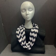 Load image into Gallery viewer, Chevron Infinity Scarf
