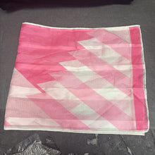 Load image into Gallery viewer, Patterned Scarf
