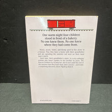 Load image into Gallery viewer, Mystery Ranch (Gertrude Chandler Warner) (The Boxcar Children) (Scholastic Old Cover) -series paperback
