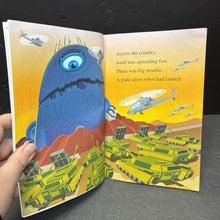Load image into Gallery viewer, Team Monster (I Can Read Level 2) (Monsters vs Aliens) -character reader paperback

