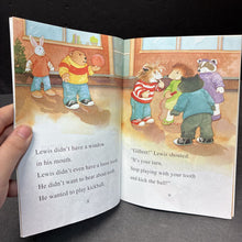 Load image into Gallery viewer, Gilbert and The Lost Tooth (I Can Read Level 2) (Diane deGroat) -reader paperback
