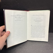 Load image into Gallery viewer, Treasure Island (Classic Starts) (Robert Louis Stevenson &amp; Chris Tait) -classic chapter hardcover
