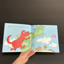 Load image into Gallery viewer, Clifford and the Beanstalk (Clifford's Fairy Tails) (Norman Bridwell &amp; Daphne Pendergrass) -character paperback
