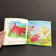 Load image into Gallery viewer, Clifford's Graduation Day (Clifford's Puppy Days) (Norman Bridwell &amp; Danielle Denega) (Elementary School) -character paperback
