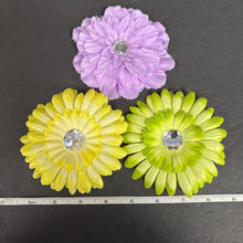 Load image into Gallery viewer, 3pk Daisy Flower Rhinestone Hairbow Clip
