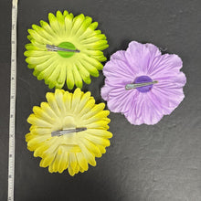 Load image into Gallery viewer, 3pk Daisy Flower Rhinestone Hairbow Clip
