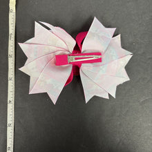 Load image into Gallery viewer, Anna &amp; Elsa Bowknot Bottlecap Hairbow Clip
