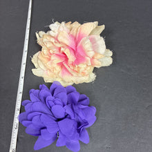 Load image into Gallery viewer, 2pk Flower Hairbow Clips
