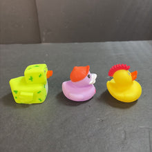 Load image into Gallery viewer, 3pk Bath Ducks
