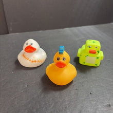 Load image into Gallery viewer, 3pk Bath Ducks
