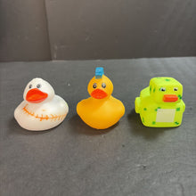 Load image into Gallery viewer, 3pk Bath Ducks
