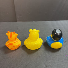 Load image into Gallery viewer, 3pk Bath Ducks
