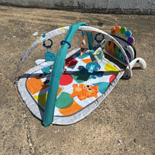 Load image into Gallery viewer, 4-in-1 Kickin' Tunes Music &amp; Language Discovery Activity Playmat Battery Operated
