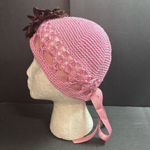 Load image into Gallery viewer, Girls Knit Flower Hat
