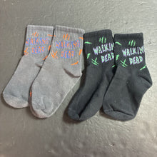 Load image into Gallery viewer, 2pk Boys Socks (Walking Dead)
