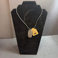 Load image into Gallery viewer, Cross Pendant Necklace (NEW) (Hong Zhou Jewelry)
