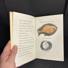 Load image into Gallery viewer, Clarence and the Burglar (Patricia Lauber) (Weekly Reader Children's Book Club) -reader hardcover
