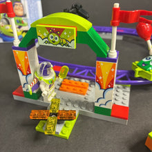 Load image into Gallery viewer, 10771 Toy Story 4 Carnival Thrill Coaster
