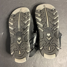 Load image into Gallery viewer, Boys Quick Dry Hybrid Sandals
