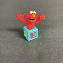 Load image into Gallery viewer, Elmo Magnetic Toniebox Tonie Character
