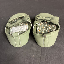Load image into Gallery viewer, Girls Shoes
