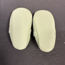 Load image into Gallery viewer, Girls Shoes
