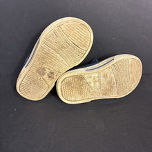 Load image into Gallery viewer, Girls Bow Shoes
