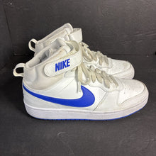 Load image into Gallery viewer, Boys Court Borough Mid 2 Sneakers
