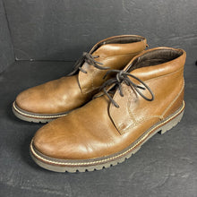 Load image into Gallery viewer, Boys Classic Break Chukka Boots
