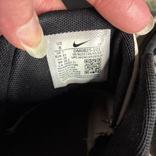 Load image into Gallery viewer, Mens Giannis Immortality 2 Sneakers
