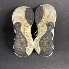 Load image into Gallery viewer, Mens Giannis Immortality 2 Sneakers
