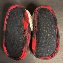 Load image into Gallery viewer, Boys Plaid Slippers
