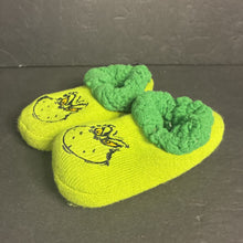 Load image into Gallery viewer, Boys Grinch Christmas Slippers
