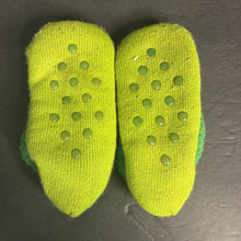 Load image into Gallery viewer, Boys Grinch Christmas Slippers
