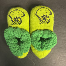 Load image into Gallery viewer, Boys Grinch Christmas Slippers

