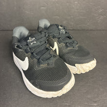 Load image into Gallery viewer, Boys Star Runner 4 Sneakers
