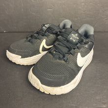 Load image into Gallery viewer, Boys Star Runner 4 Sneakers
