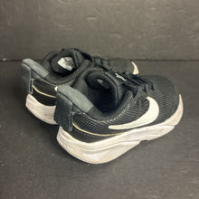 Load image into Gallery viewer, Boys Star Runner 4 Sneakers

