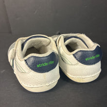 Load image into Gallery viewer, Boys Shoes

