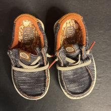 Load image into Gallery viewer, Boys Shoes
