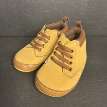 Load image into Gallery viewer, Boys Shoes
