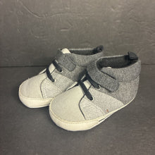 Load image into Gallery viewer, Boys Shoes
