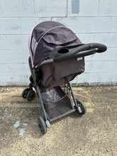 Load image into Gallery viewer, Fast Action Fold Click Connect Stroller
