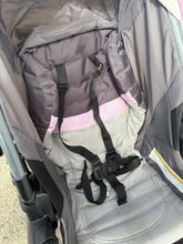 Load image into Gallery viewer, Fast Action Fold Click Connect Stroller
